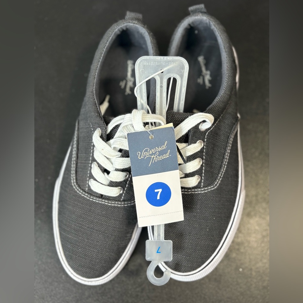 Universal Thread grey Sneakers size 7